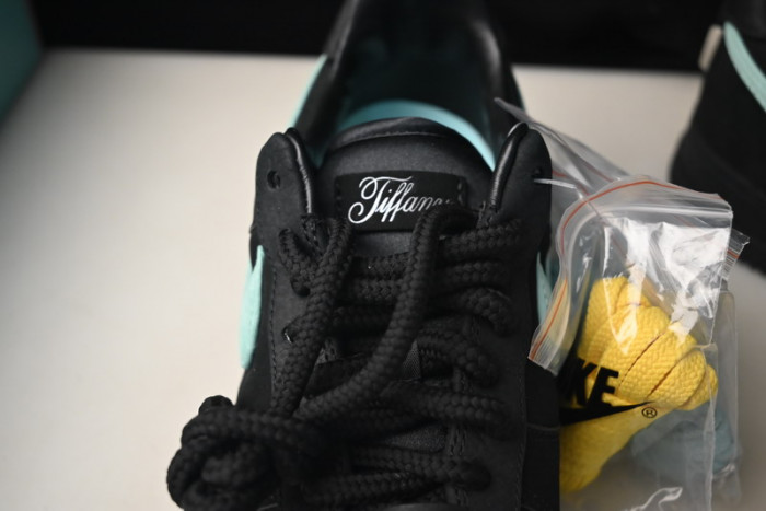 T*f*ny & co. x nike air force 1 low dz1382-001