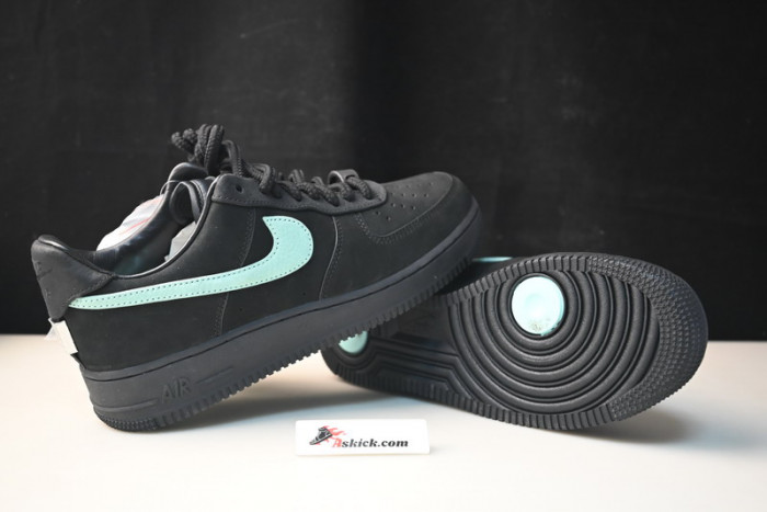 T*f*ny & co. x nike air force 1 low dz1382-001