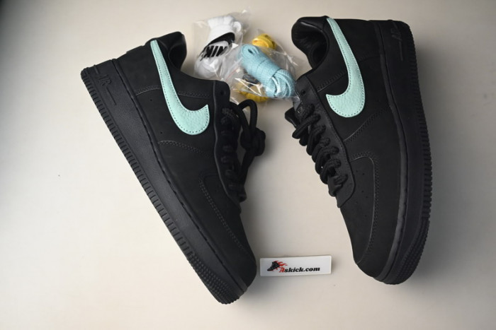 T*f*ny & co. x nike air force 1 low dz1382-001