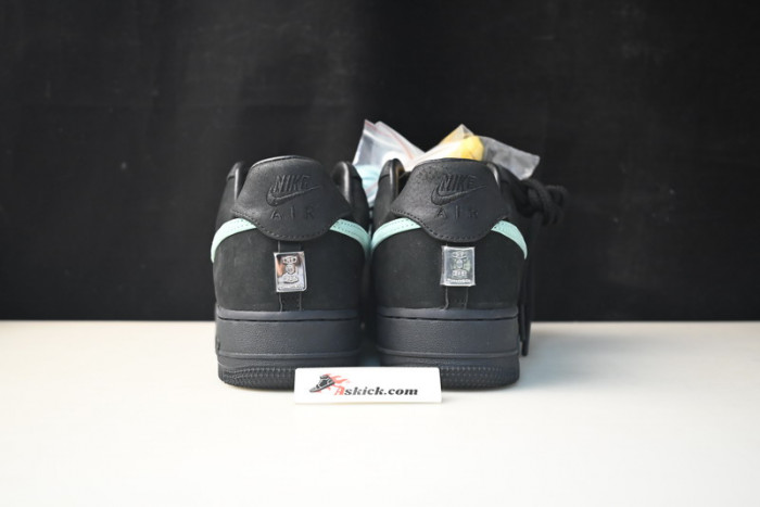 T*f*ny & co. x nike air force 1 low dz1382-001
