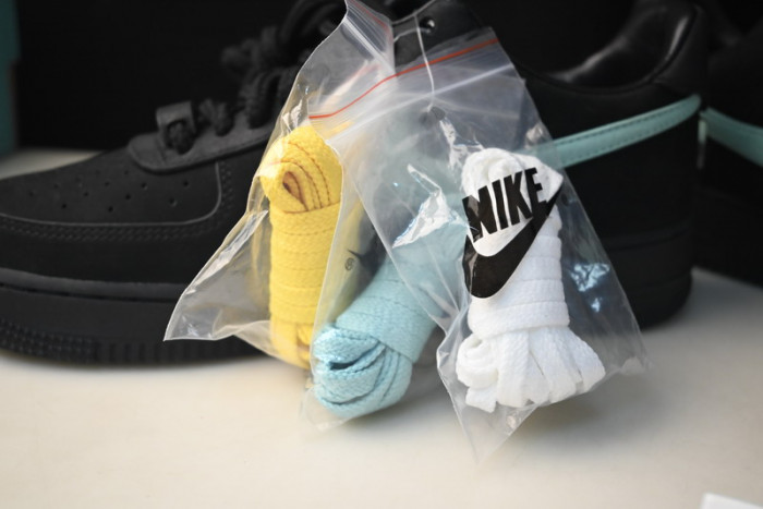 T*f*ny & co. x nike air force 1 low dz1382-001