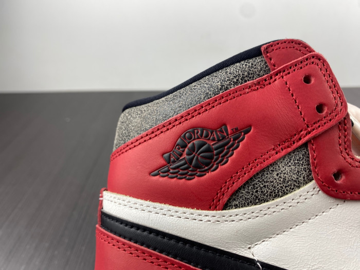 Air Jordan 1 High OG Chicago Lost and Found DZ5485-612