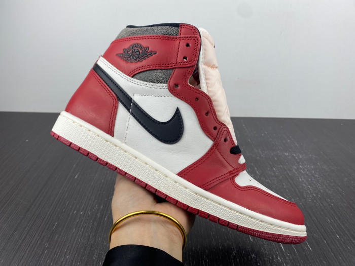 Air Jordan 1 High OG Chicago Lost and Found DZ5485-612