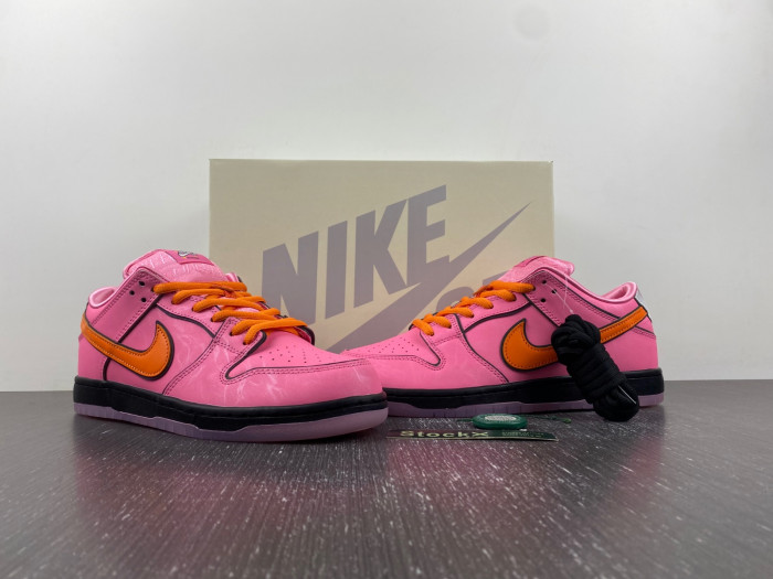 the powerpuff girls x nike sb dunk low “blossom” fd2631-600