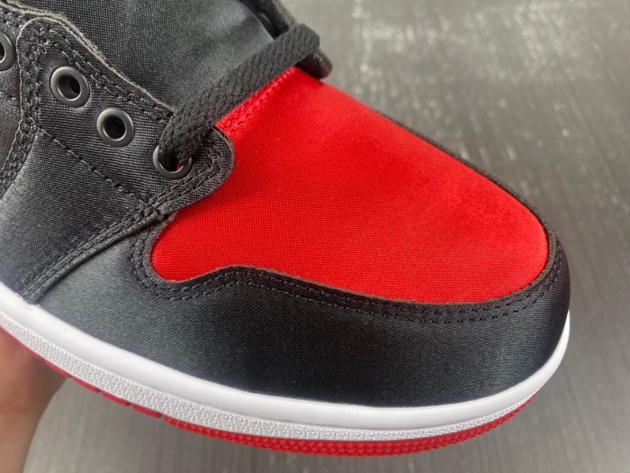 air jordan 1 retro high og satin bred fd4810-061