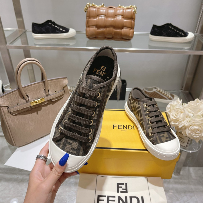 F**di shoes