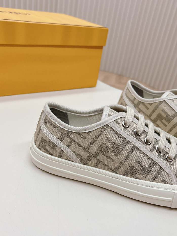 F**di shoes