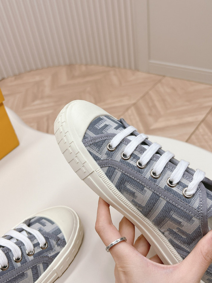 F**di shoes