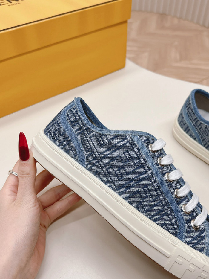 F**di shoes