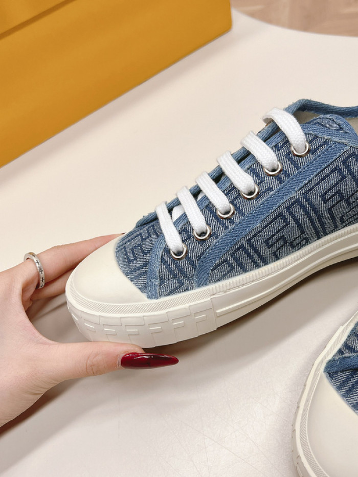F**di shoes