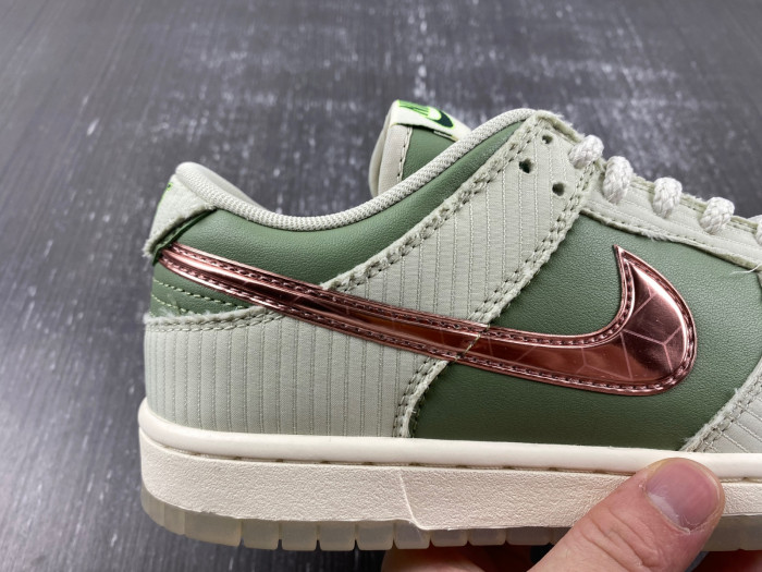 nike dunk low retro prm kyler murray be 1 of one fq0269-001