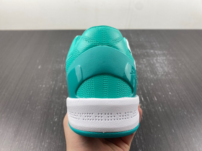 nike kobe 8 protro ‘radiant emerald’ fq3549-101