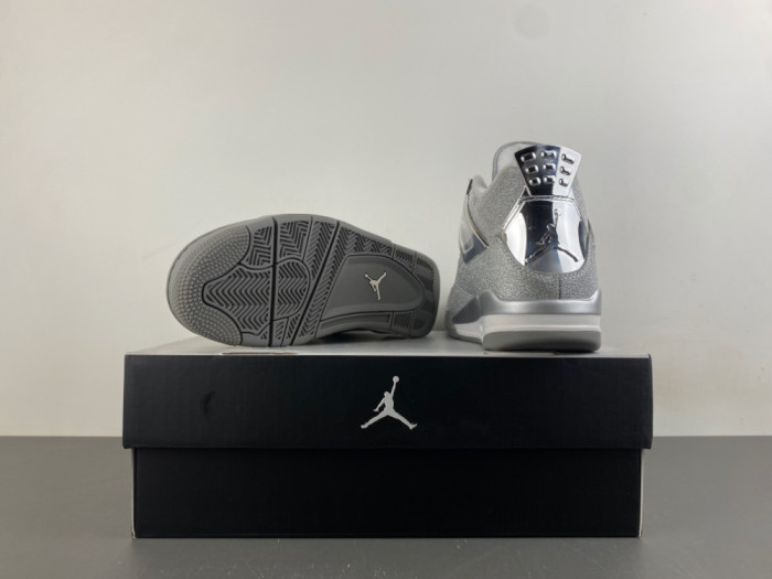 Air Jordan 4 Retro FQ8138-092