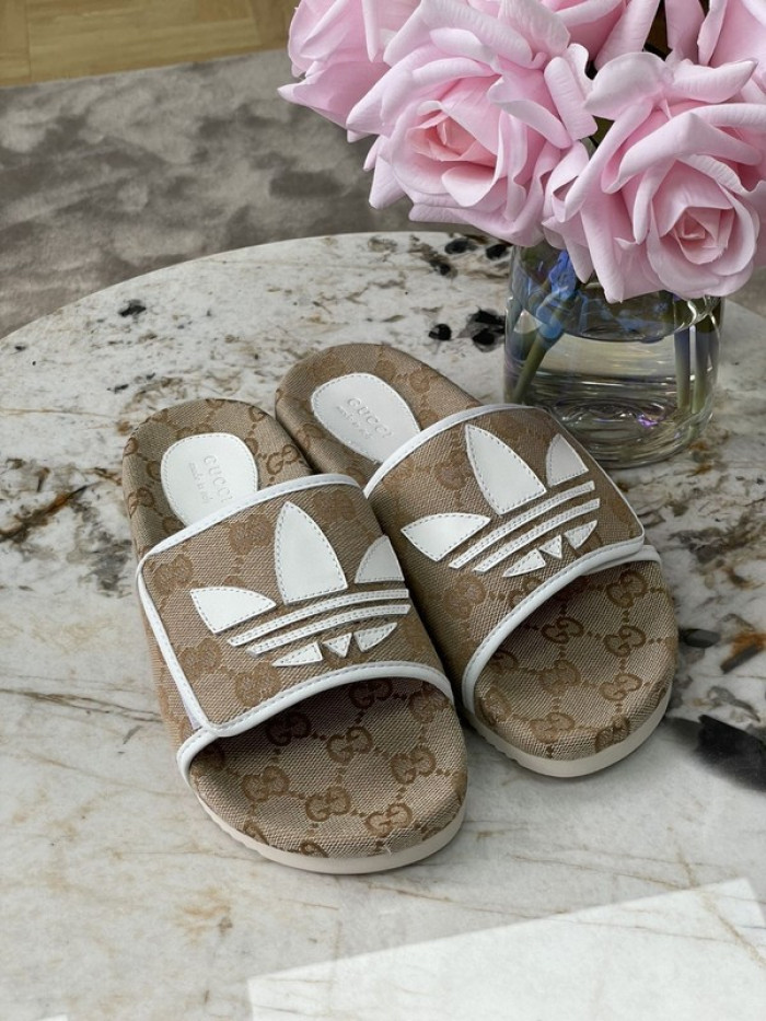 gu x a*d*das sandal