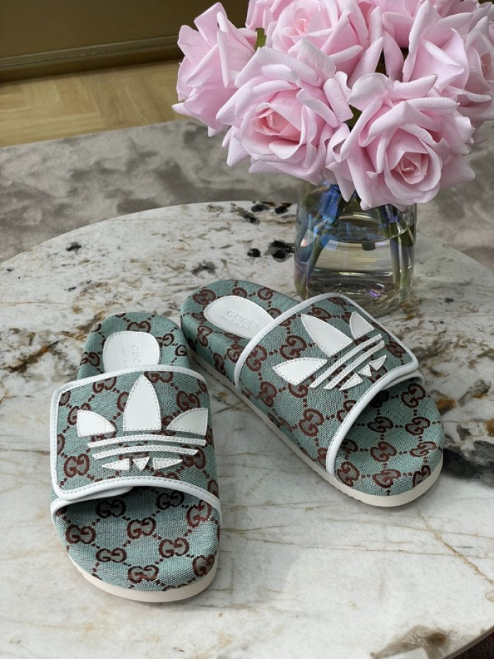 gu x a*d*das sandal
