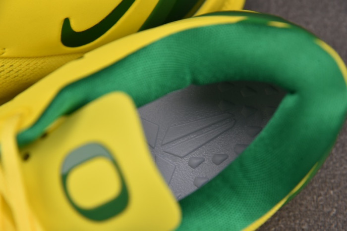 Nike Kobe 8 “Oregon Ducks” PE H023-HF7458