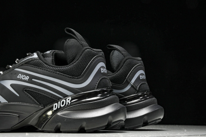 D1OR B44 Sneakers