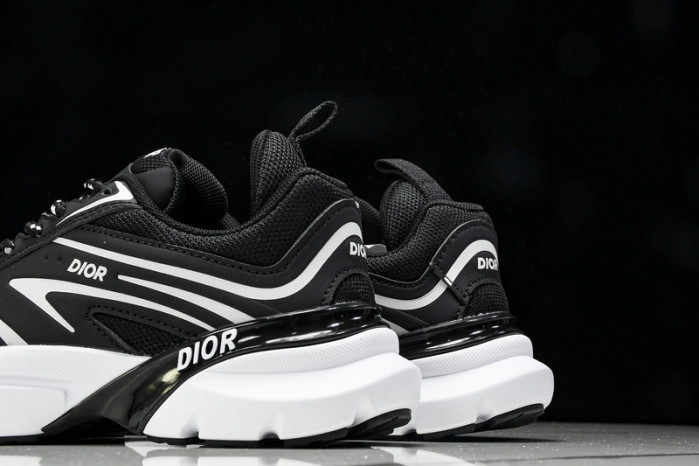 D1OR B44 Sneakers