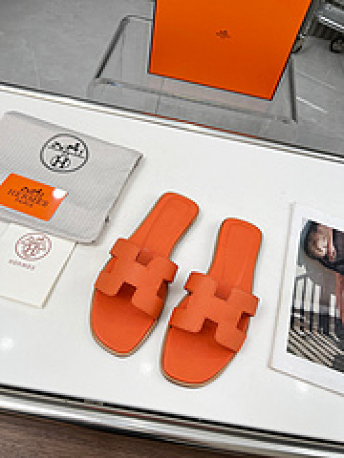 H**mes sandal