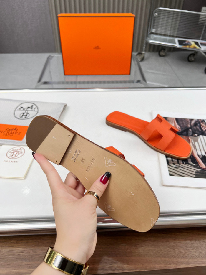 H**mes sandal
