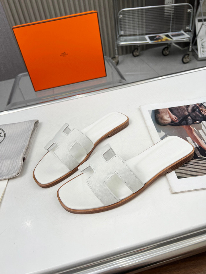 H**mes sandal