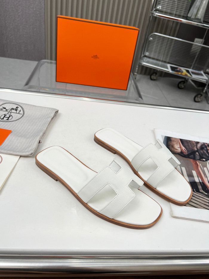 H**mes sandal