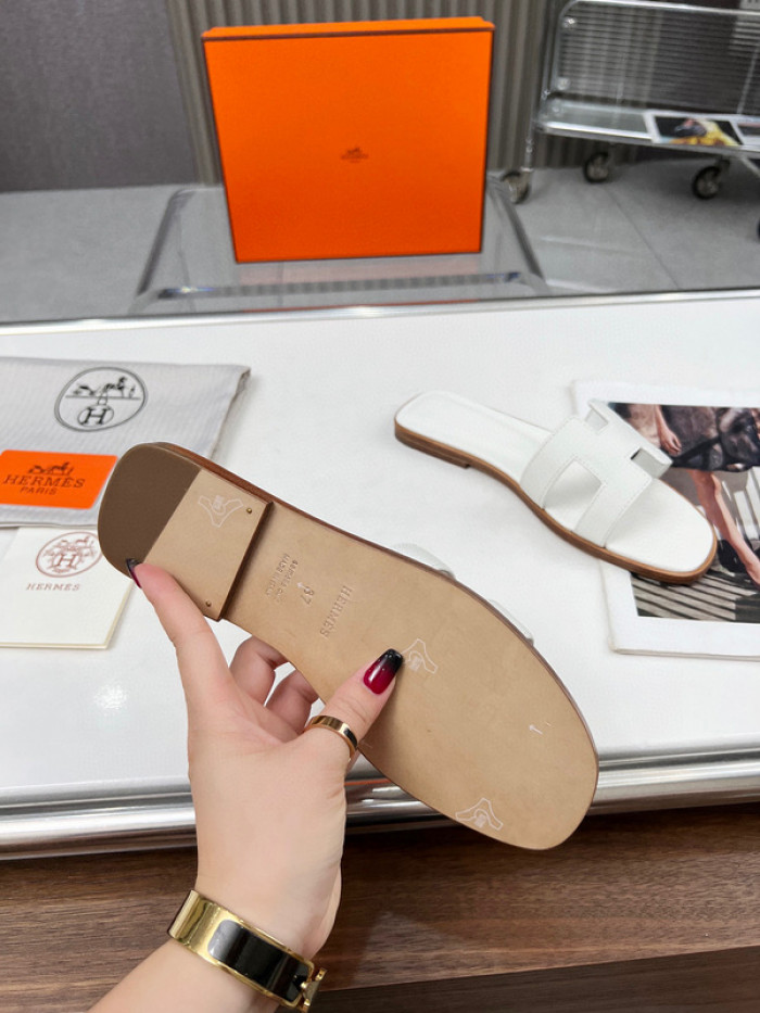 H**mes sandal