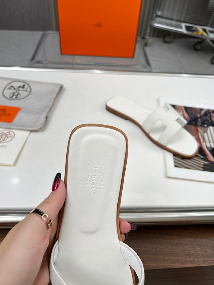 H**mes sandal