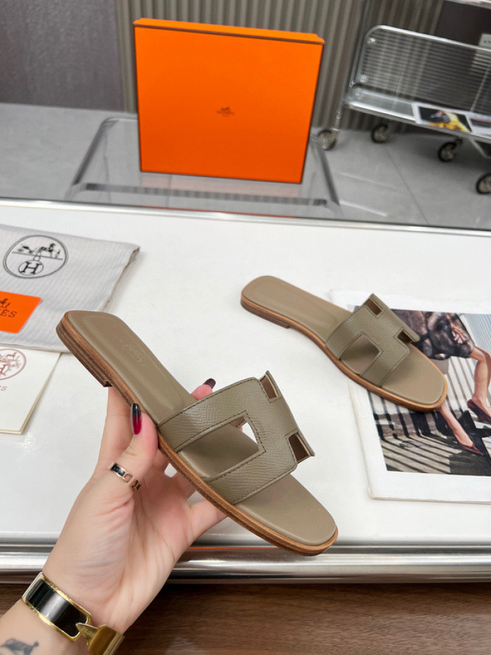 H**mes sandal