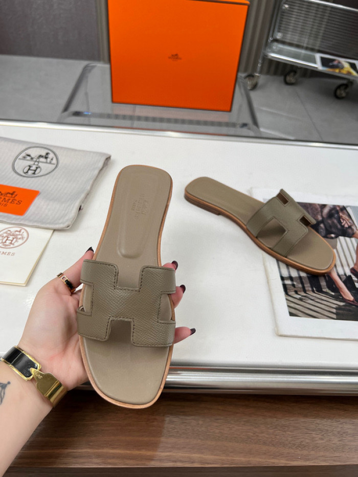 H**mes sandal