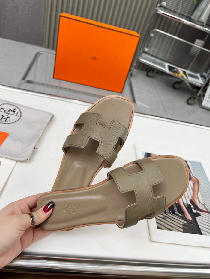 H**mes sandal