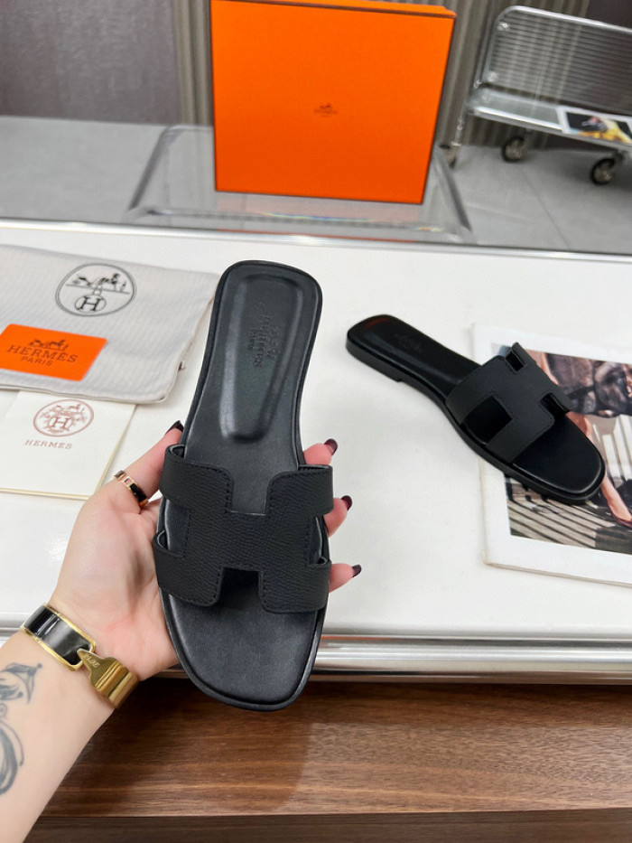 H**mes sandal