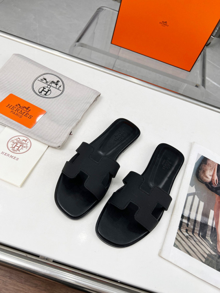 H**mes sandal