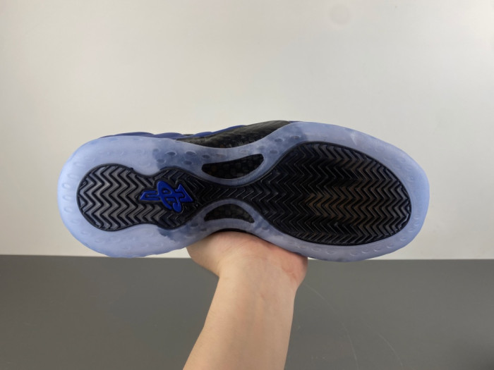 Nike Air Foamposite One “Deep Royal” HJ5195-400