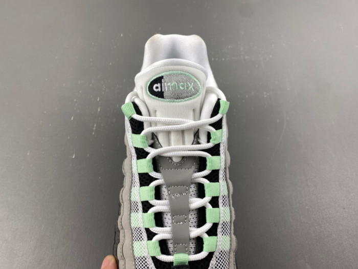 Nike Wmns Air Max 95 