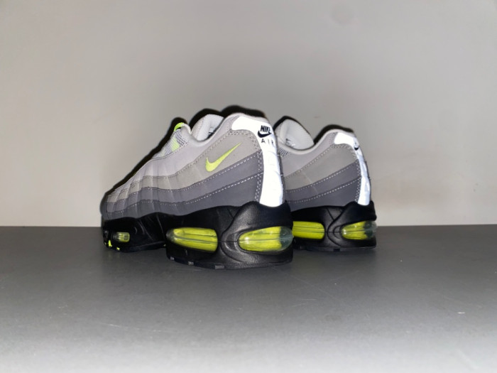 Nike Air Max 95 OG Big Bubble Neon HM4740-001