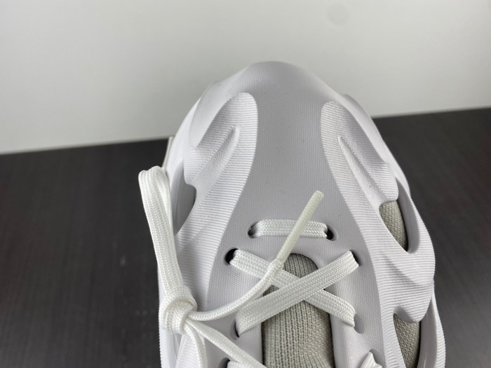 a*d*das adifom q white grey hp6584