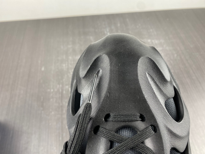 a*d*das adifom q black carbon hp6586