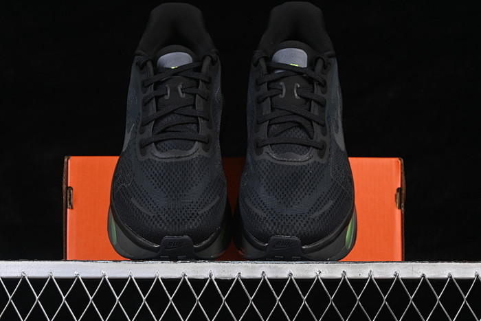 Nike Vomero Premium Black Volt HQ2050-001