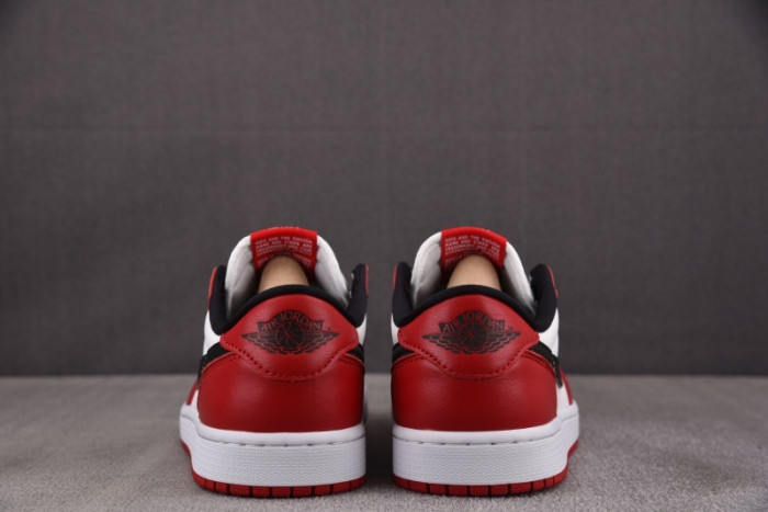 Air Jordan 1 Low OG “Chicago” HQ6998-600