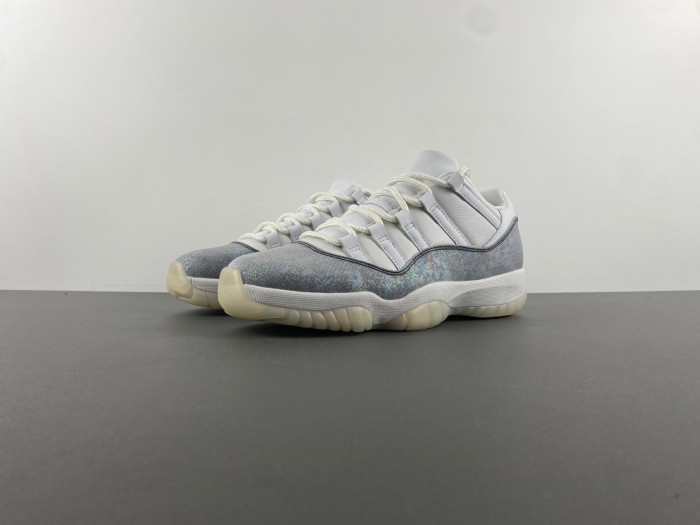 Air Jordan 11 Low CNY “Year of the Snake” HQ7000-001