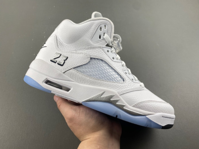 Air Jordan 5 OG “White Metallic” HQ7978-103