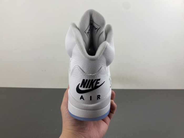 Air Jordan 5 OG “White Metallic” HQ7978-103