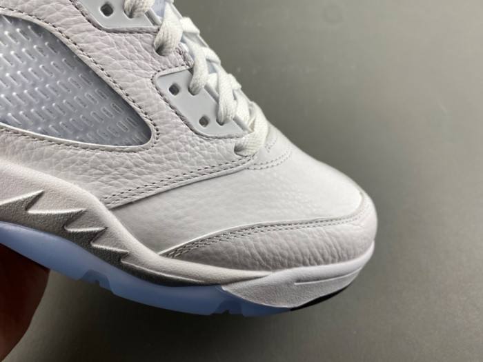 Air Jordan 5 OG “White Metallic” HQ7978-103