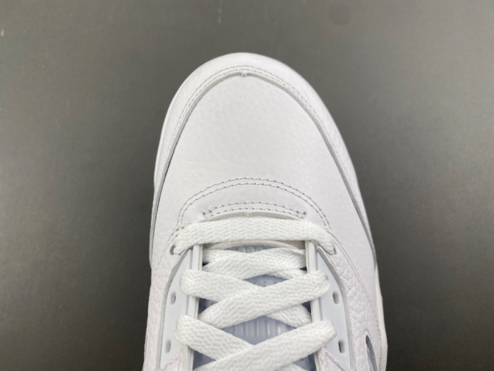 Air Jordan 5 OG “White Metallic” HQ7978-103