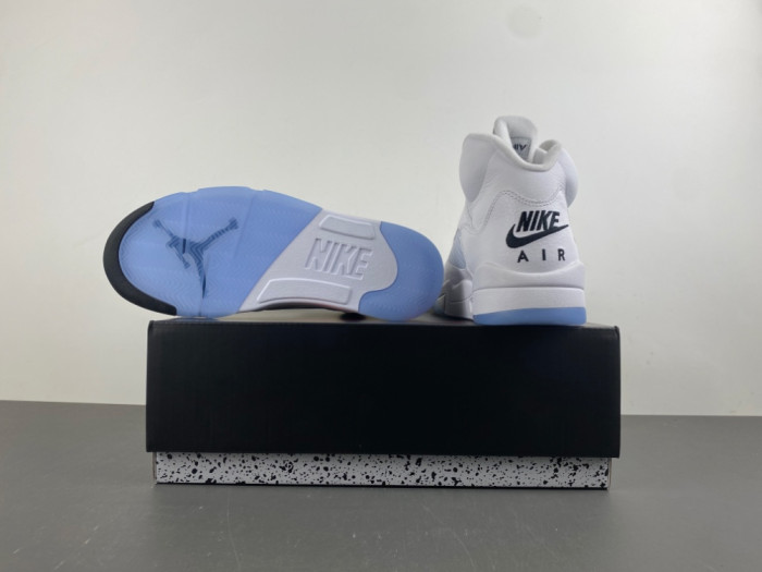 Air Jordan 5 OG “White Metallic” HQ7978-103