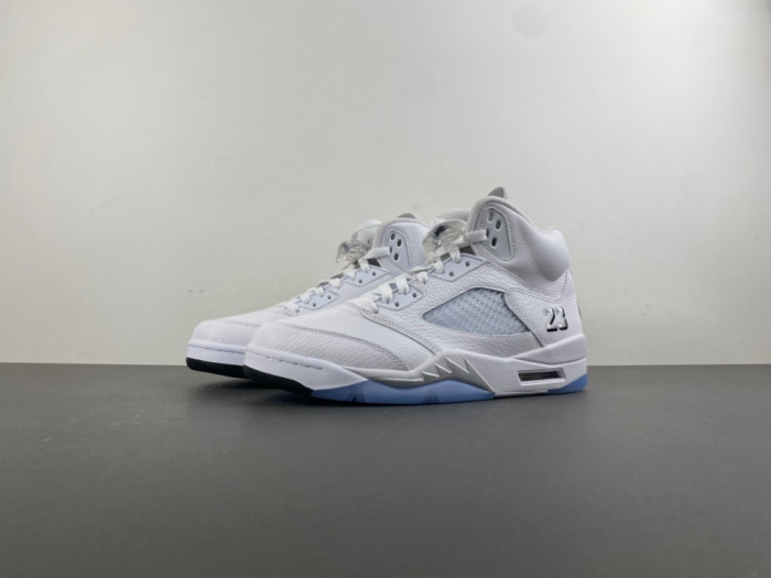 Air Jordan 5 OG “White Metallic” HQ7978-103