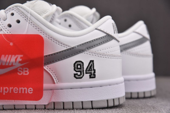 Nike SB Dunk Low White Silver HQ8487-100