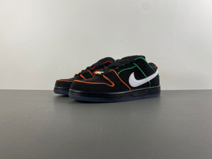 Bronx Girls Skate x Nike SB Dunk Low HV1664-001