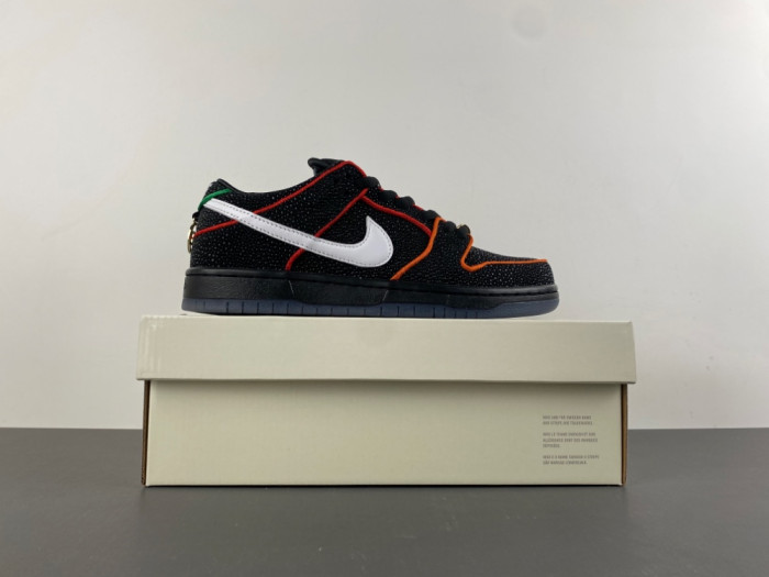 Bronx Girls Skate x Nike SB Dunk Low HV1664-001
